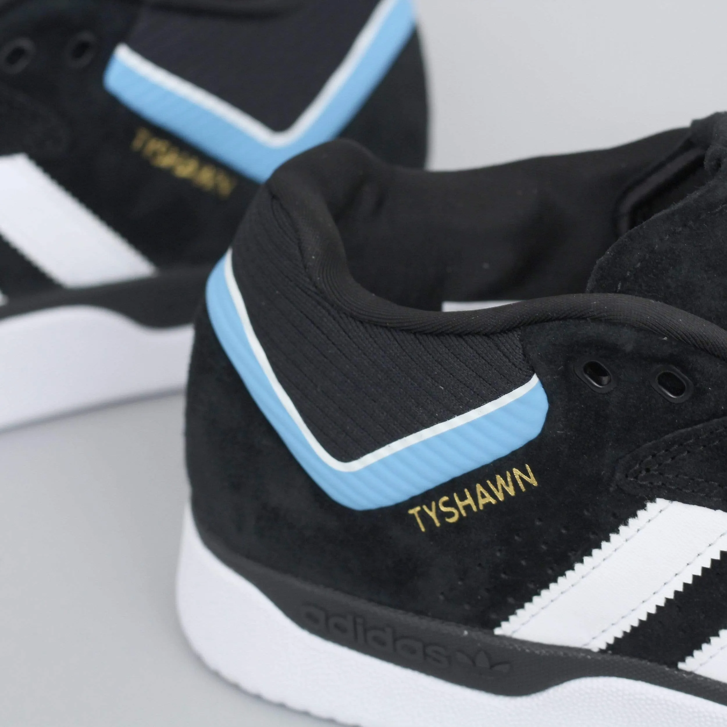 adidas Tyshawn Shoes Core Black / Cloud White / Light Blue